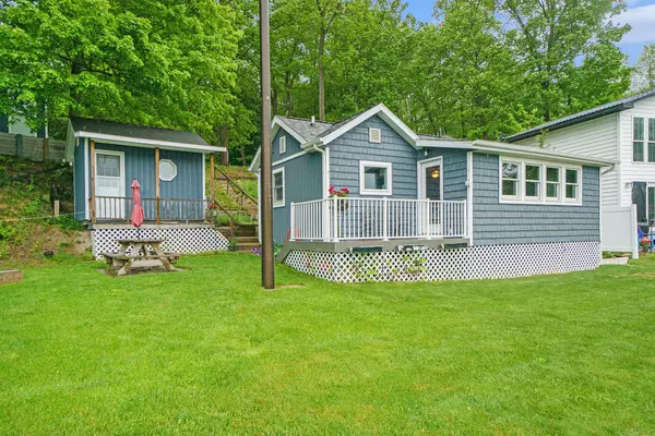 Shelbyville, MI 49344,2655 W SELKIRK LAKE Drive