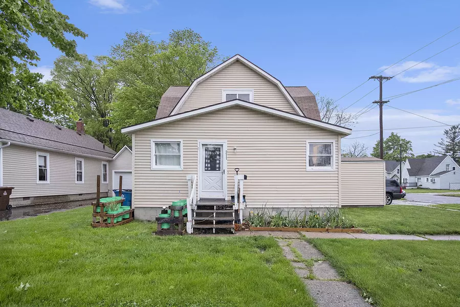 211 S State Street, Sparta, MI 49345