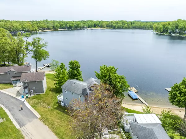 Buchanan, MI 49107,15657 Lakeview Drive