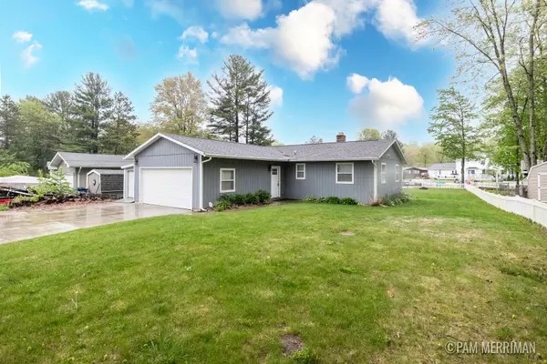 Howard City, MI 49329,8220 Indian Shores Drive