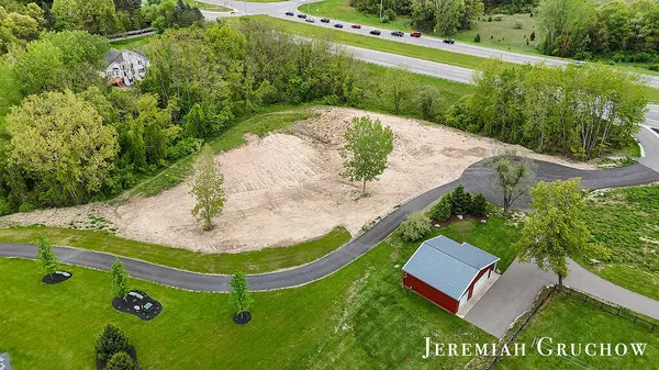 Ada, MI 49301,VL/60 Ada Hills NE Drive