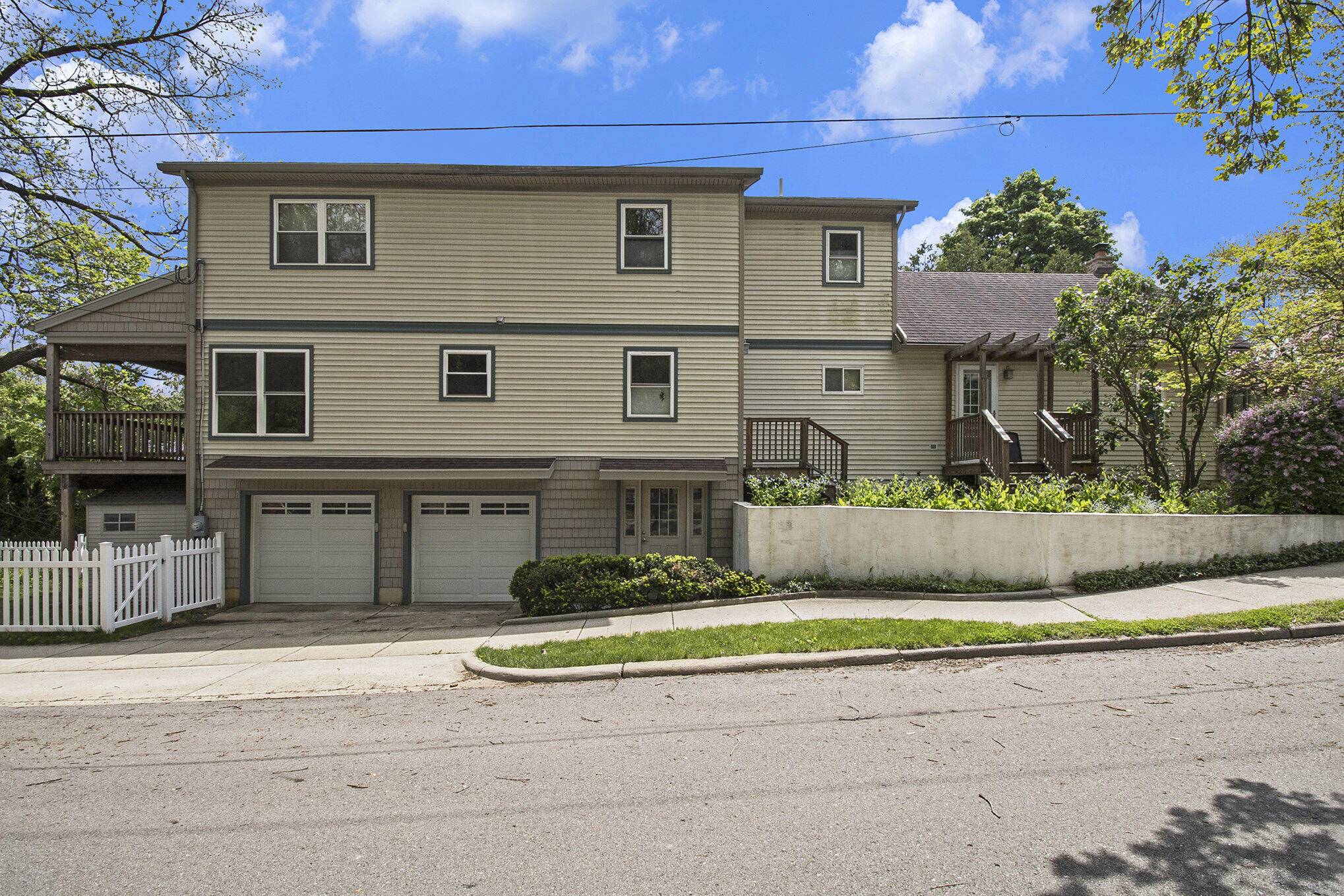 916 Brooks Street, Ann Arbor, MI 48103
