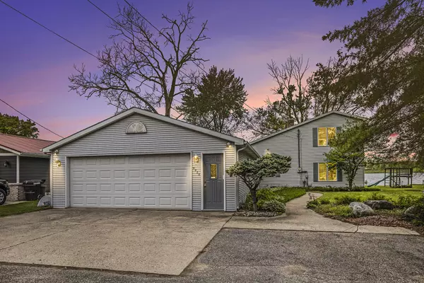 Alto, MI 49302,8928 Ellis SE Street
