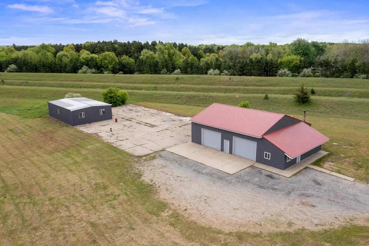 Grant, MI 49327,12292 S Oak Avenue