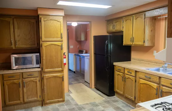 Three Oaks, MI 49128,6340 Warren Woods Road