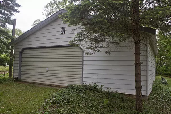 Dowagiac, MI 49047,31194 County Line Road
