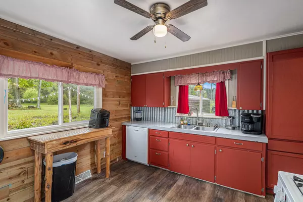 Bear Lake, MI 49614,7694 Norconk Road