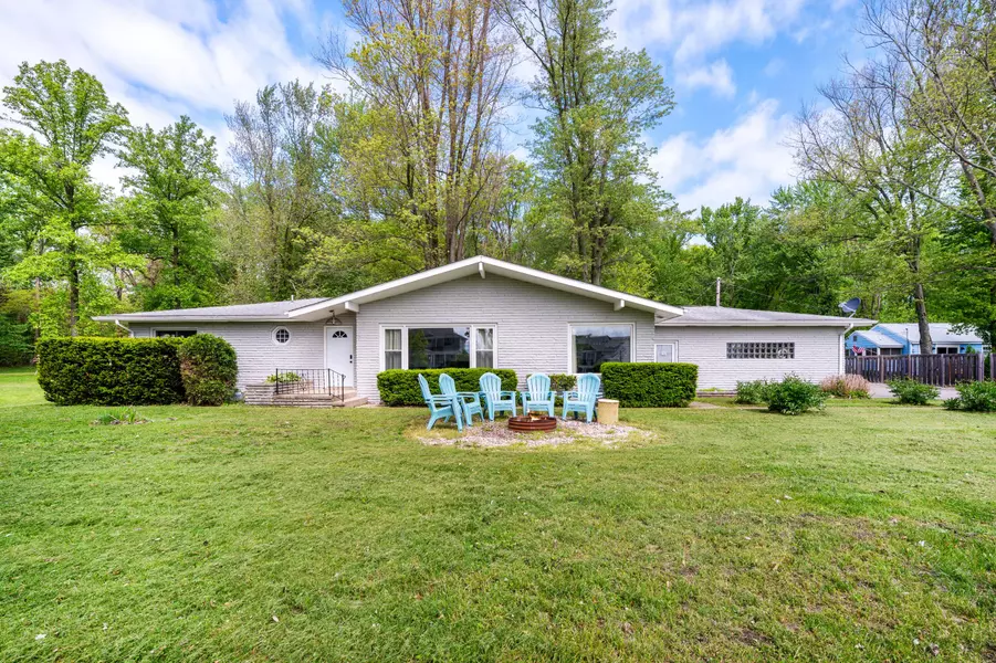 5344 Paw Paw Lake Road, Coloma, MI 49038