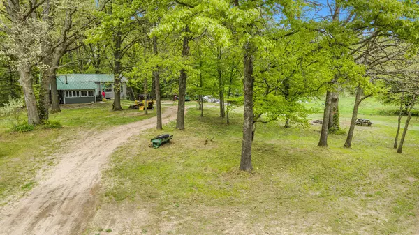 Howard City, MI 49329,16580 Sandy Ridge Lane