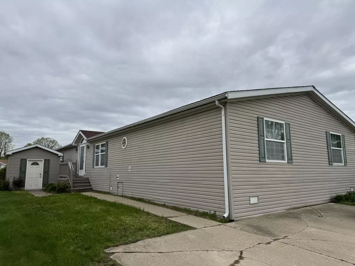 Whittaker, MI 48190,293 Scarlet Oak Lane