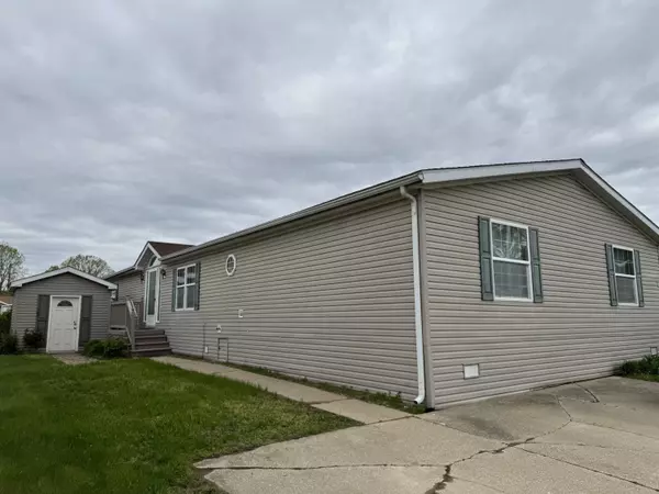 293 Scarlet Oak Lane, Whittaker, MI 48190