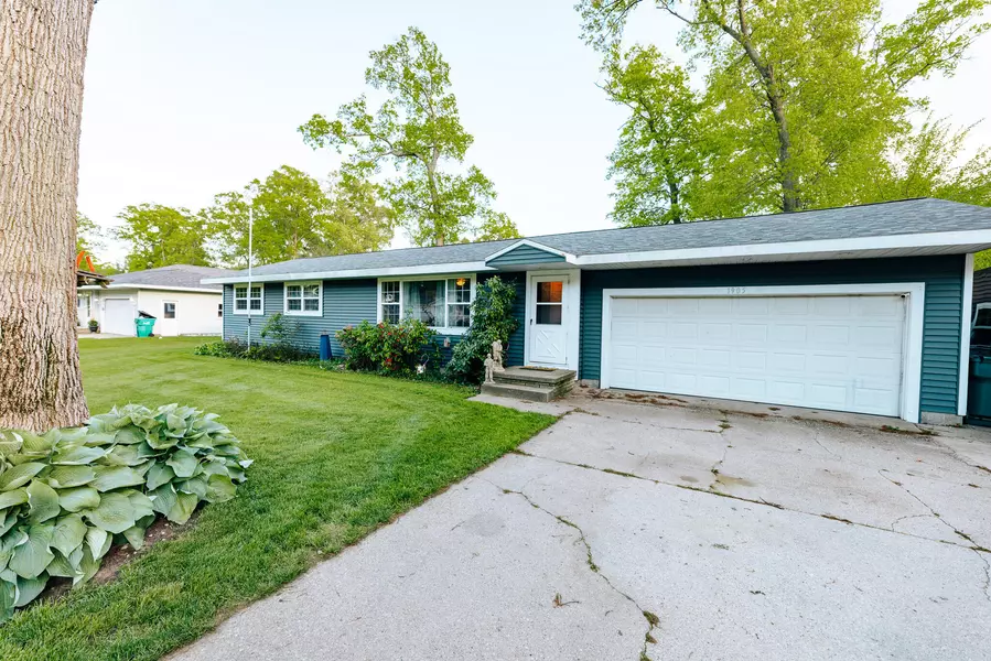 1905 Ora Street, Muskegon, MI 49445