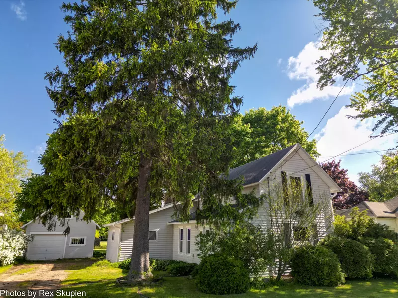 135 E Commerce Street, Grant, MI 49327