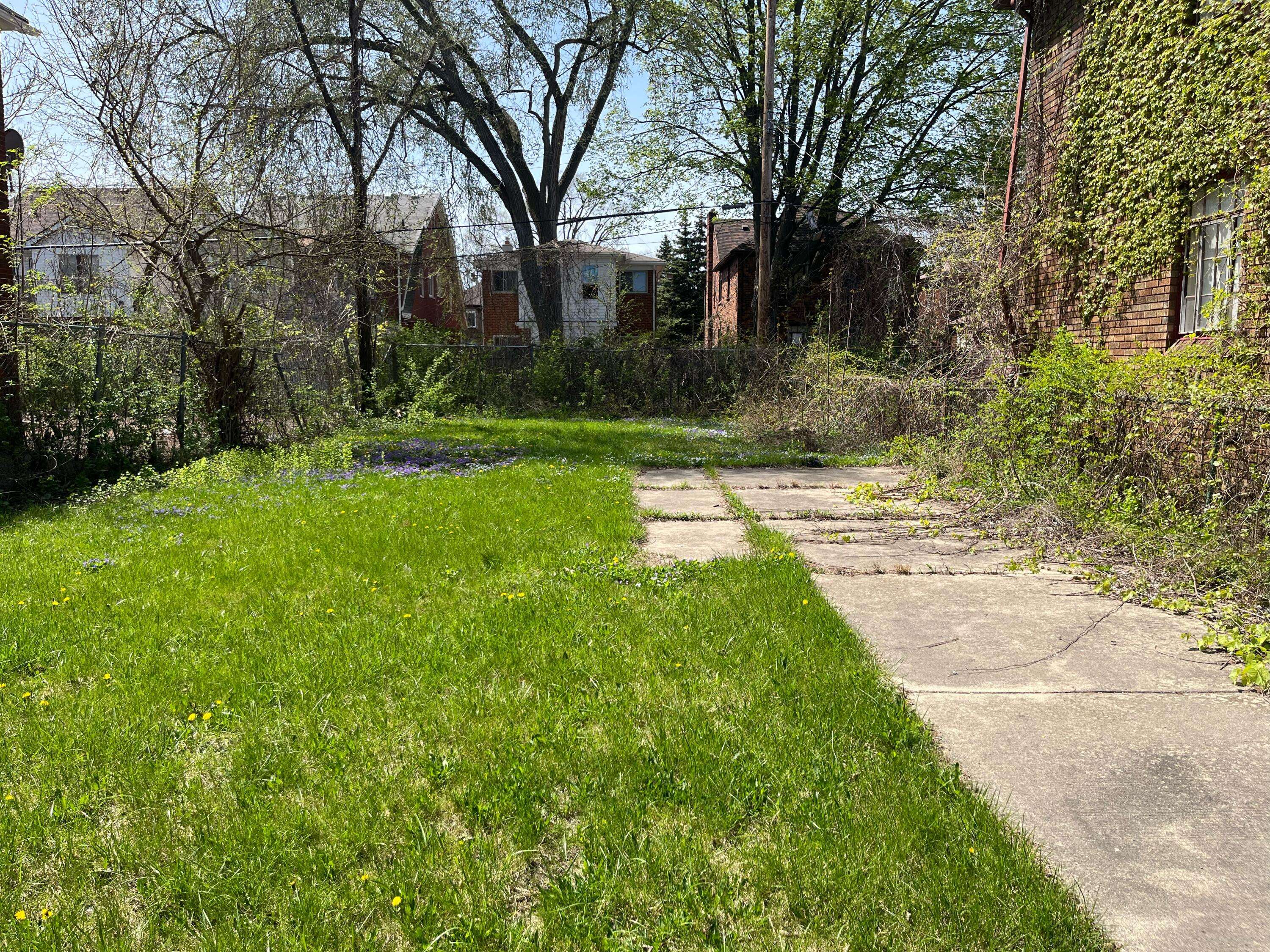 17161 Wisconsin Street, Detroit, MI 48221