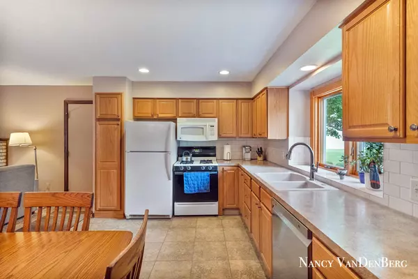 Hudsonville, MI 49426,2857 Autumn Court