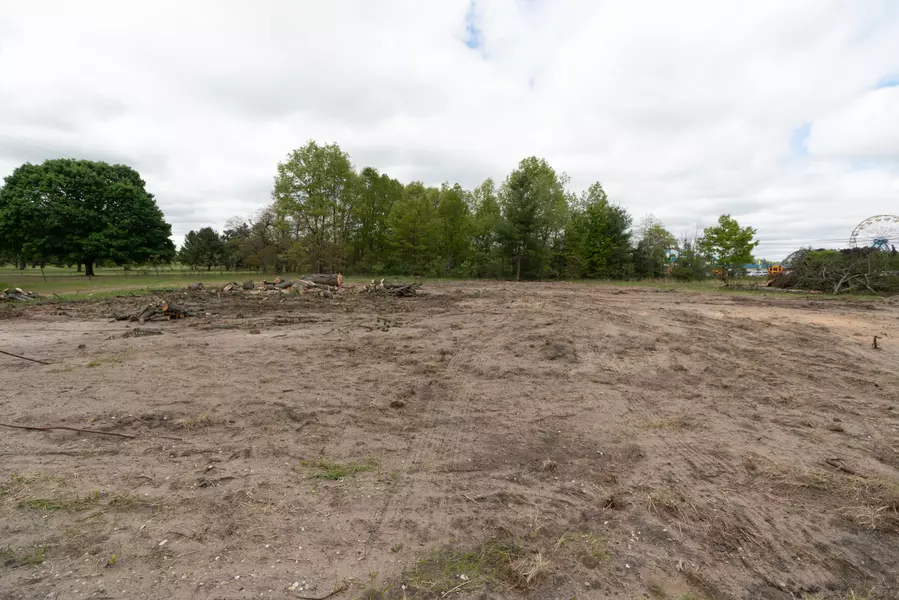 4615 Whitehall Road, Muskegon, MI 49445