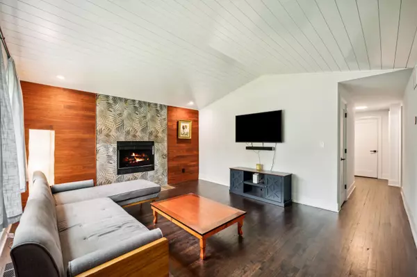 Coloma, MI 49038,6185 N Shore Drive