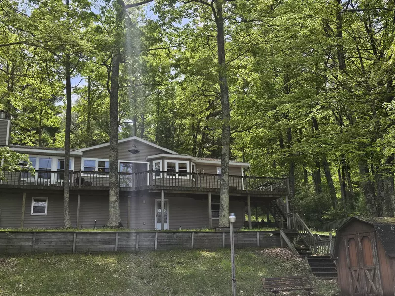 8862 W Rainbow Lake Drive, Baldwin, MI 49304