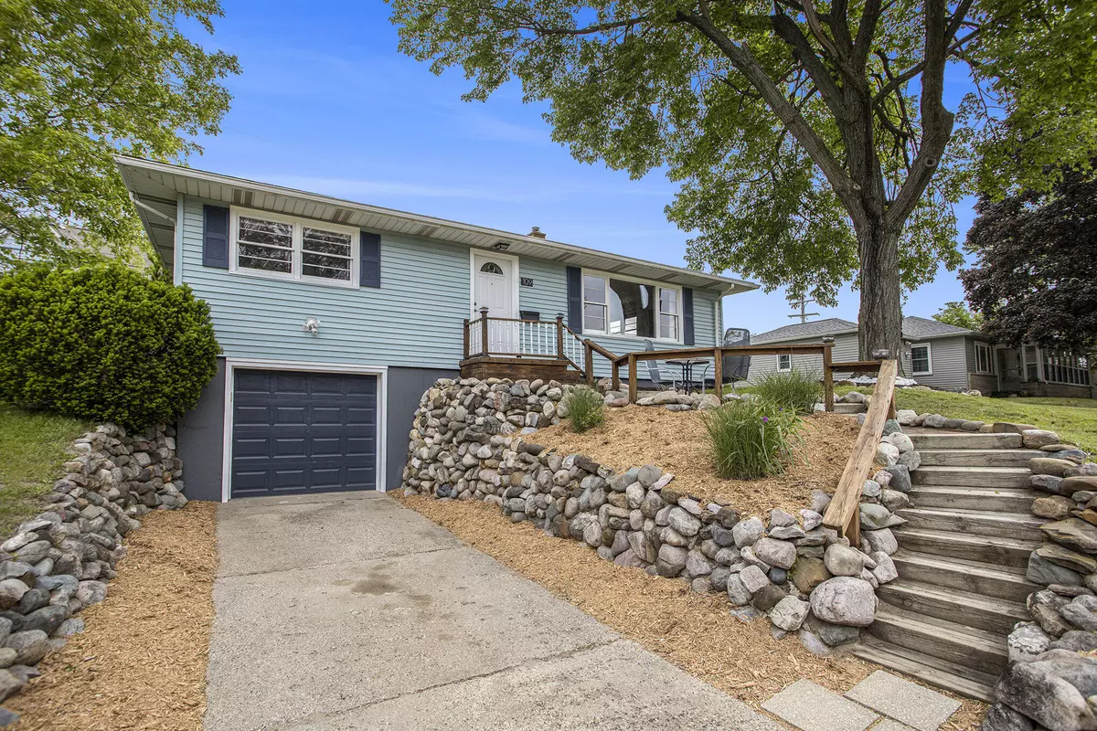 Battle Creek, MI 49015,109 Weeks Avenue