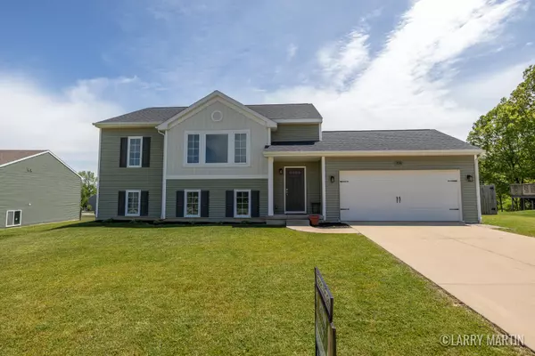 709 Wild Flower Drive, Wayland, MI 49348