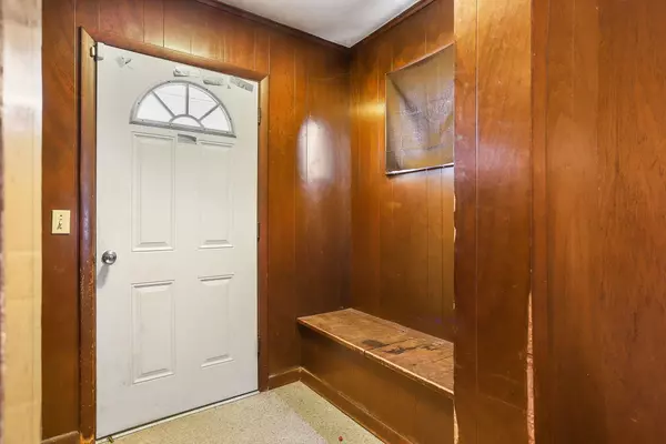 South Haven, MI 49090,835 Phoenix Street