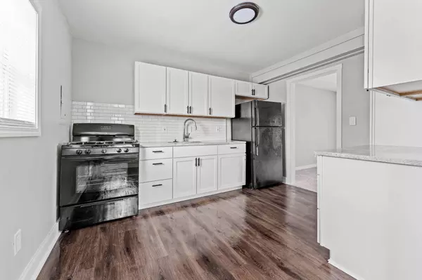 Westland, MI 48186,31784 Arenac Court