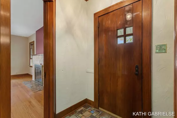 Grand Haven, MI 49417,931 Franklin Avenue