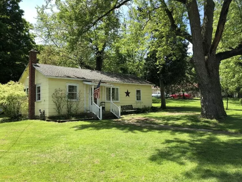 128 Marion Street, Hillsdale, MI 49242