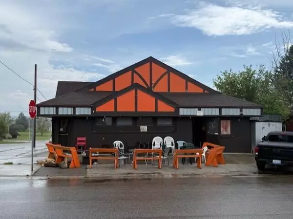 1302 S Madison Street, Ludington, MI 49431