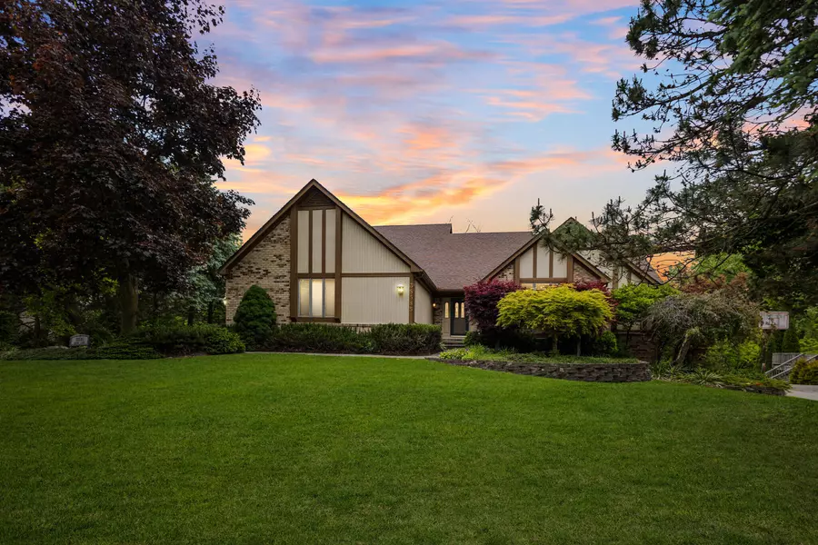 38585 Horton Drive, Farmington, MI 48331