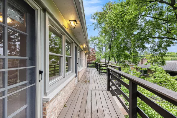 Ann Arbor, MI 48103,1231 Naples Court