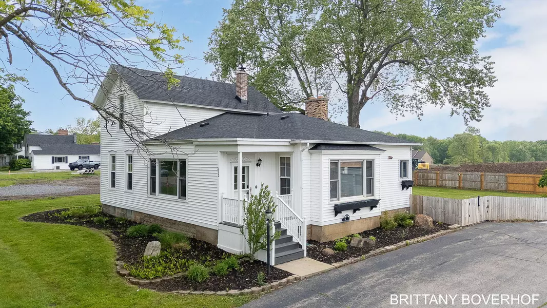 5622 Wing SE Avenue, Kentwood, MI 49512