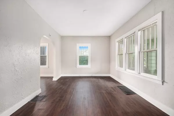 Grand Rapids, MI 49507,415 Cutler SW Street