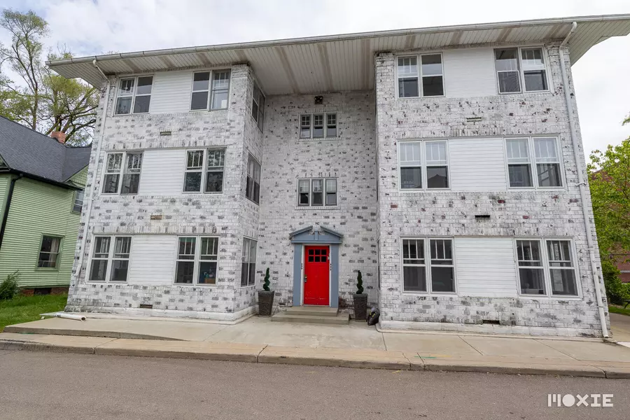 210 Old Orchard Place, Kalamazoo, MI 49007