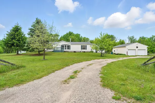 14071 NE Shaner NE Avenue, Cedar Springs, MI 49319