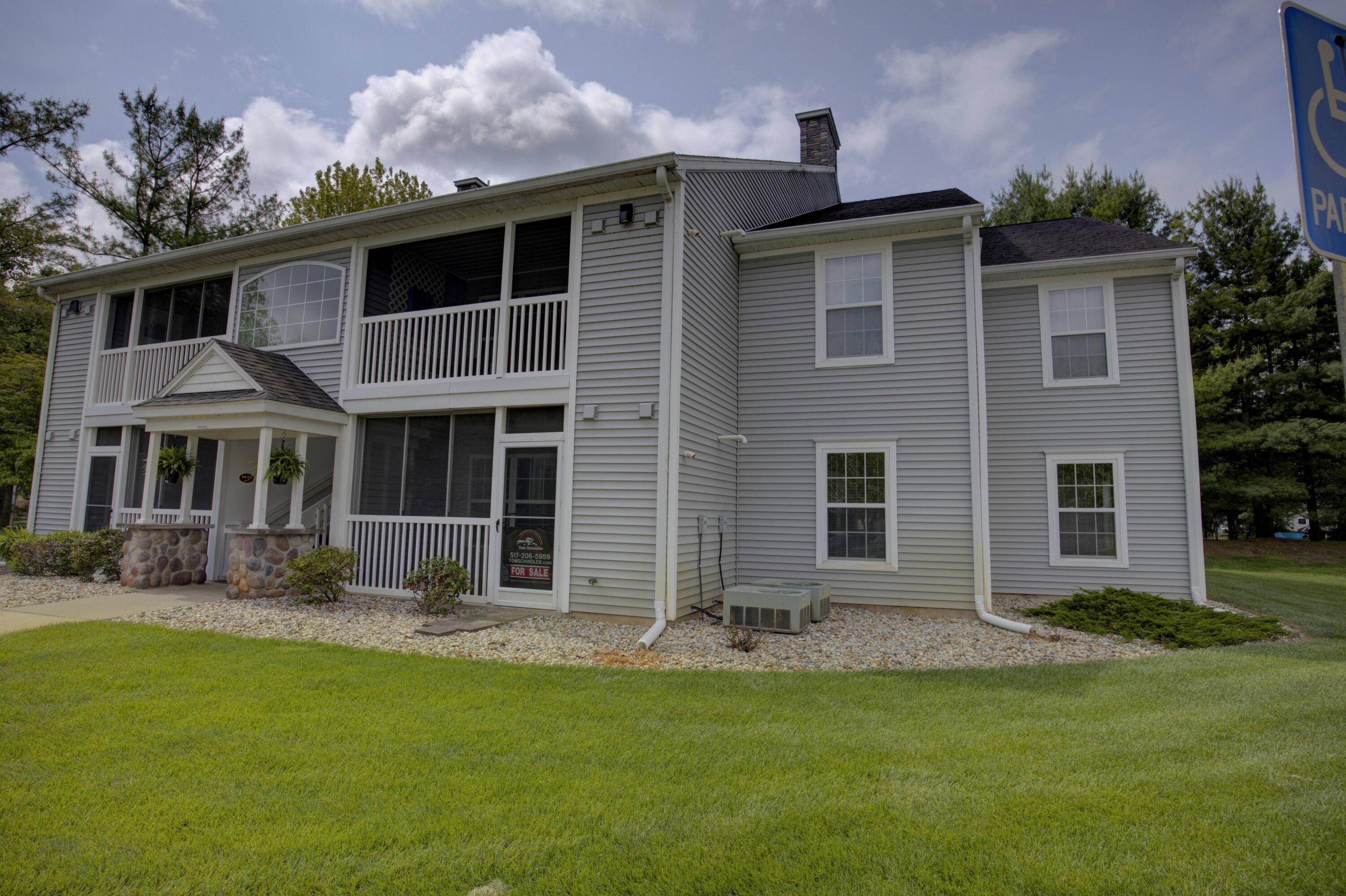 Jackson, MI 49203,920 Oakbrook Drive
