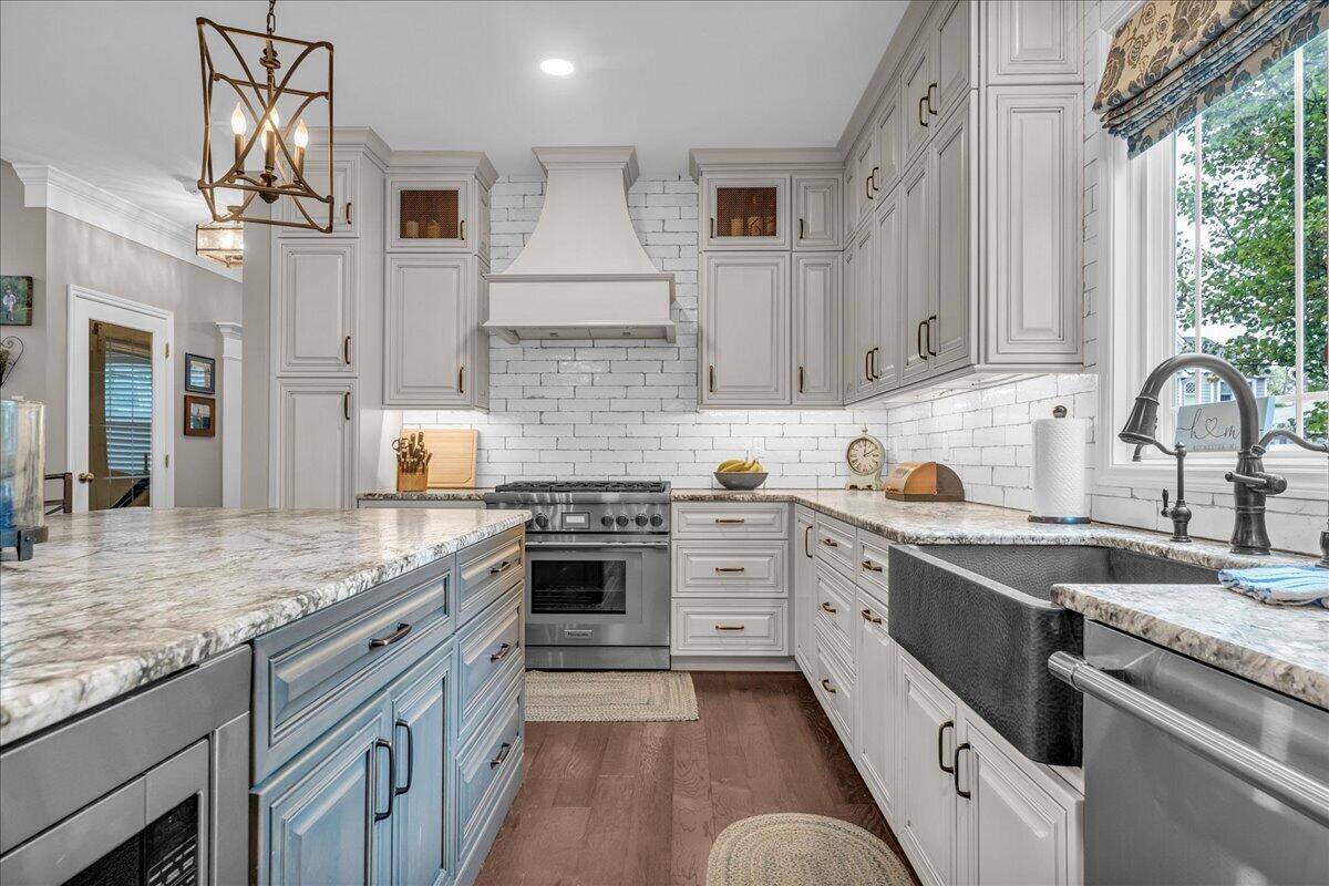 Rochester, MI 48307,303 Terry Avenue