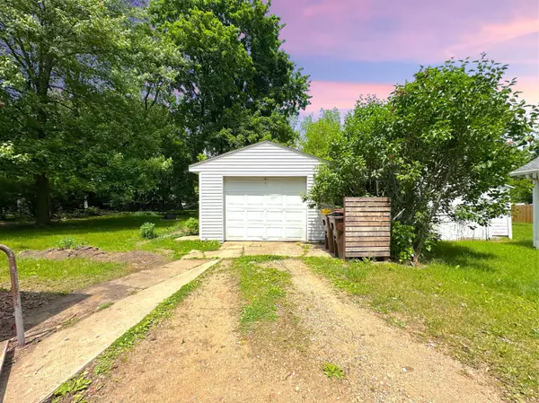 Marshall, MI 49068,315 E Spruce Street