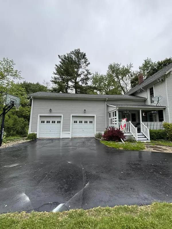 Bloomfield Hills, MI 48301,7100 Wing Lake Road