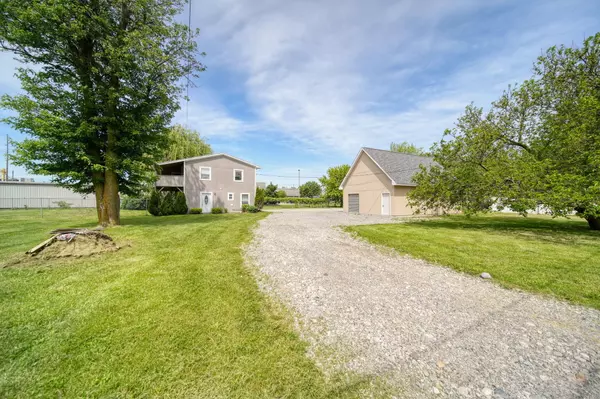 Adrian, MI 49221,916 Oak Street