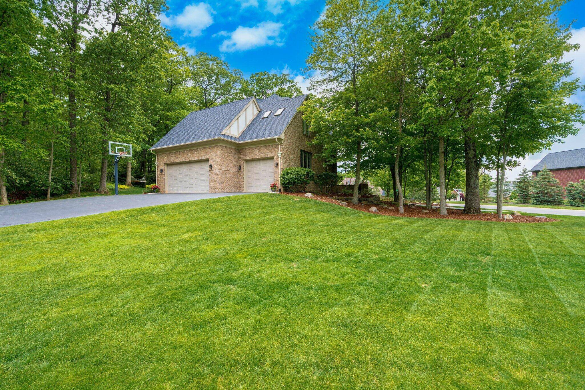 Brighton, MI 48116,6000 Pinemont Drive