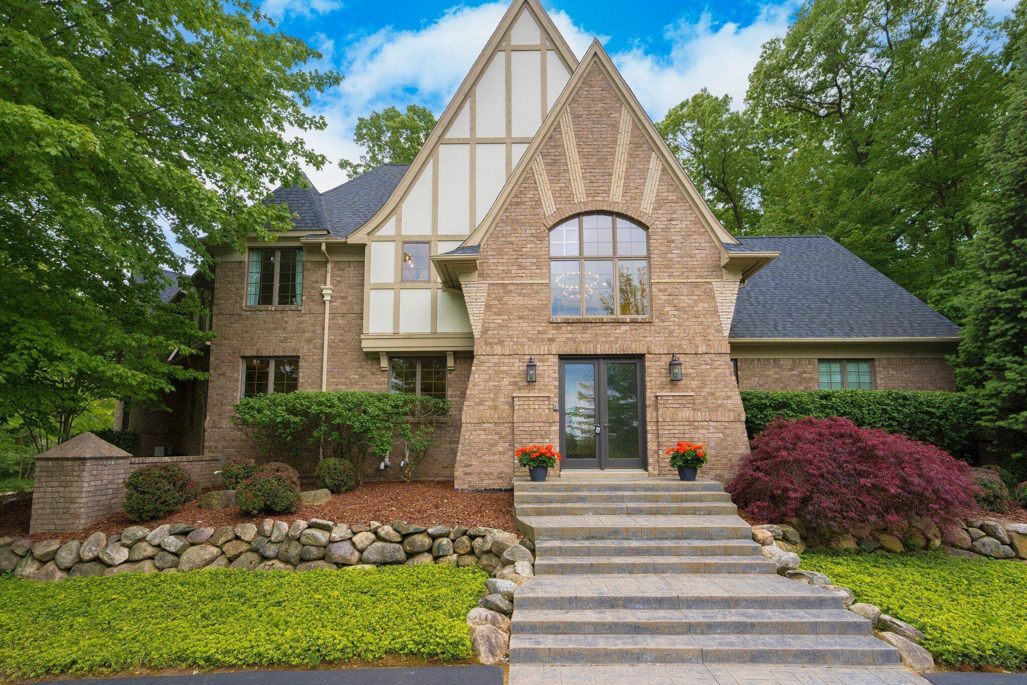 Brighton, MI 48116,6000 Pinemont Drive