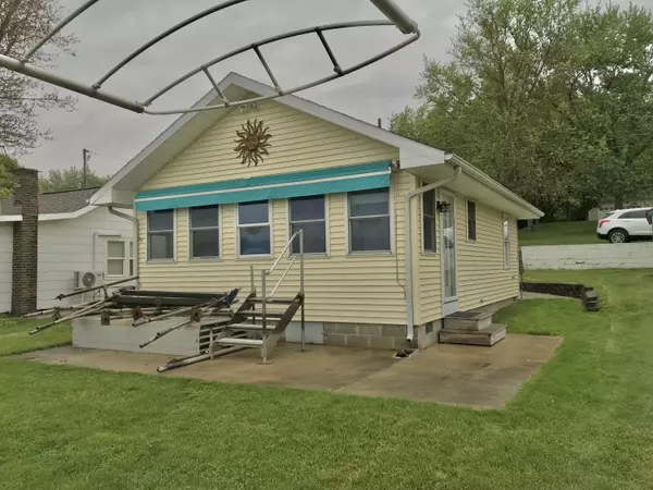 10111 Lucas Road, Three Rivers, MI 49093