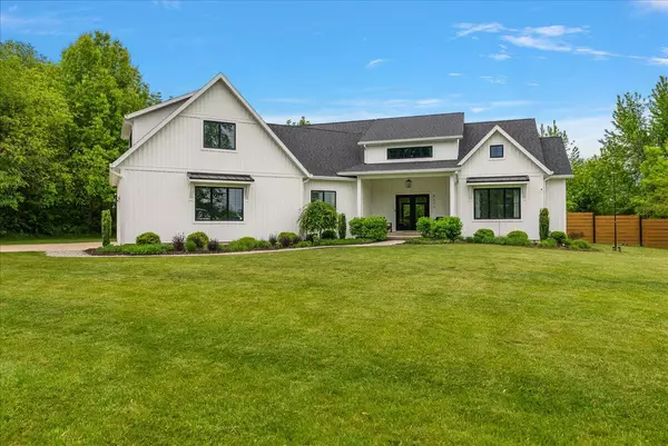 8011 Date Road, Stevensville, MI 49127