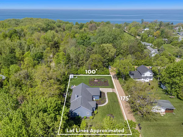 South Haven, MI 49090,507 A Avenue