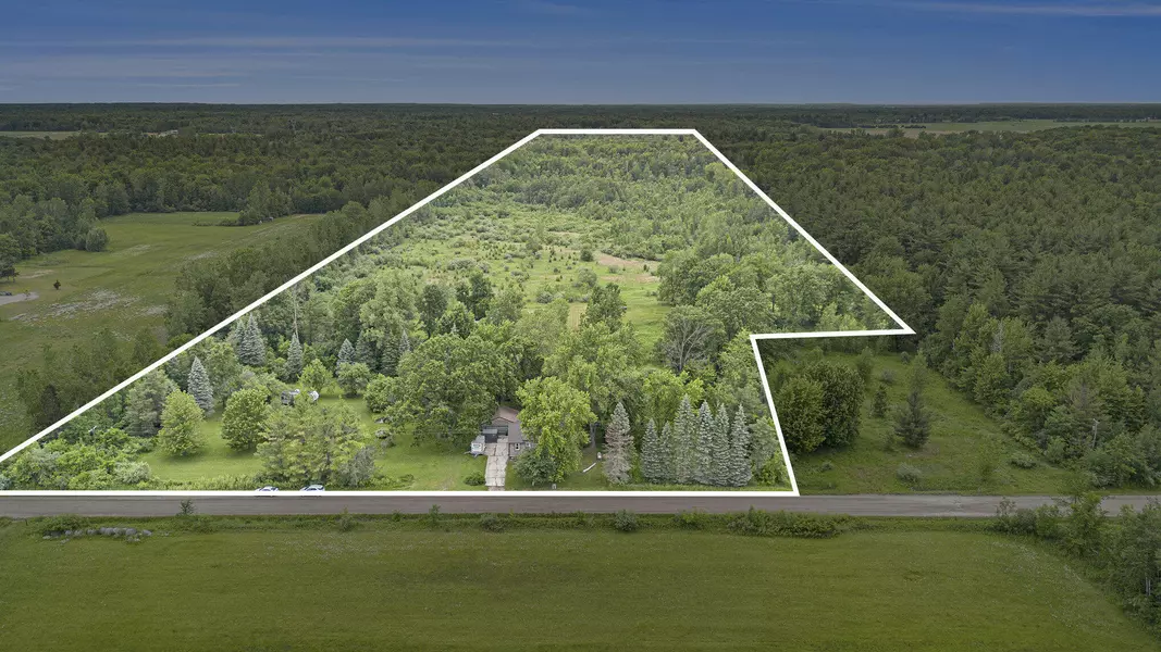 2146 W Pinconning Road, Rhodes, MI 48652