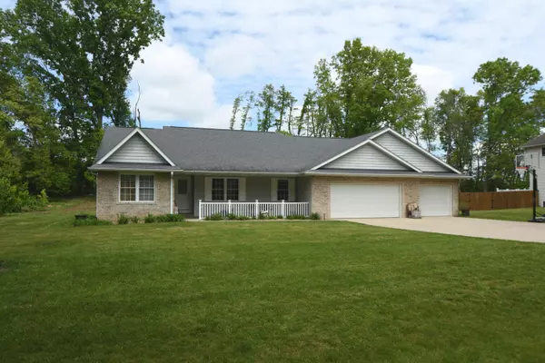 Paw Paw, MI 49079,32718 Robin Road