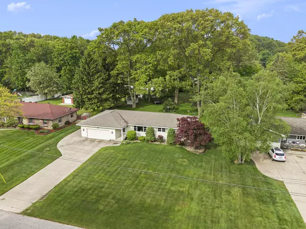 Norton Shores, MI 49441,4841 Laurel Street