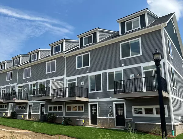 Ann Arbor, MI 48105,2768 Bristol Ridge Drive #33