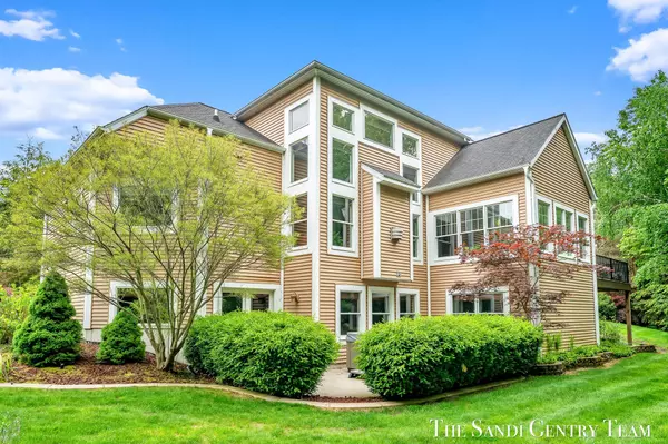 Spring Lake, MI 49456,16715 Pond Creek Court